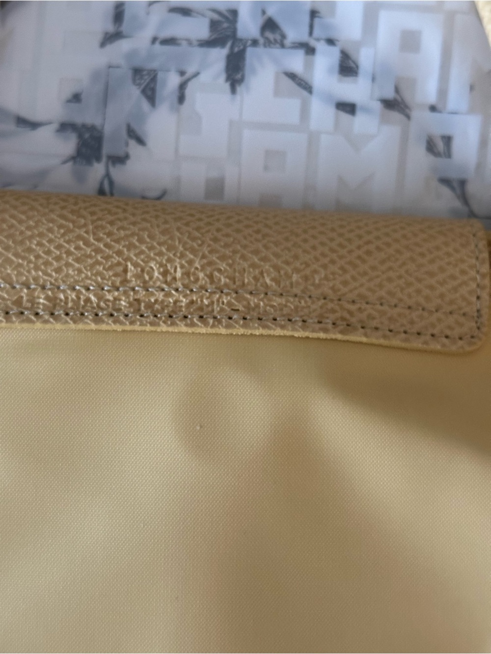 Longchamp Medium With Short Handles New - Picture 3 of 8